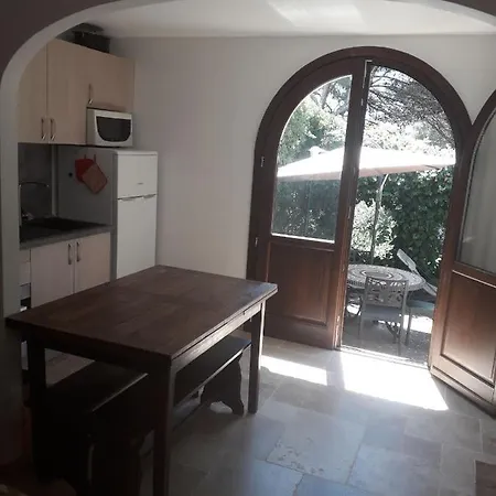 Holiday home La Petite Maison Gigaro
